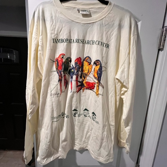 ~Gildan~ Cream Shirt - Picture 1 of 7